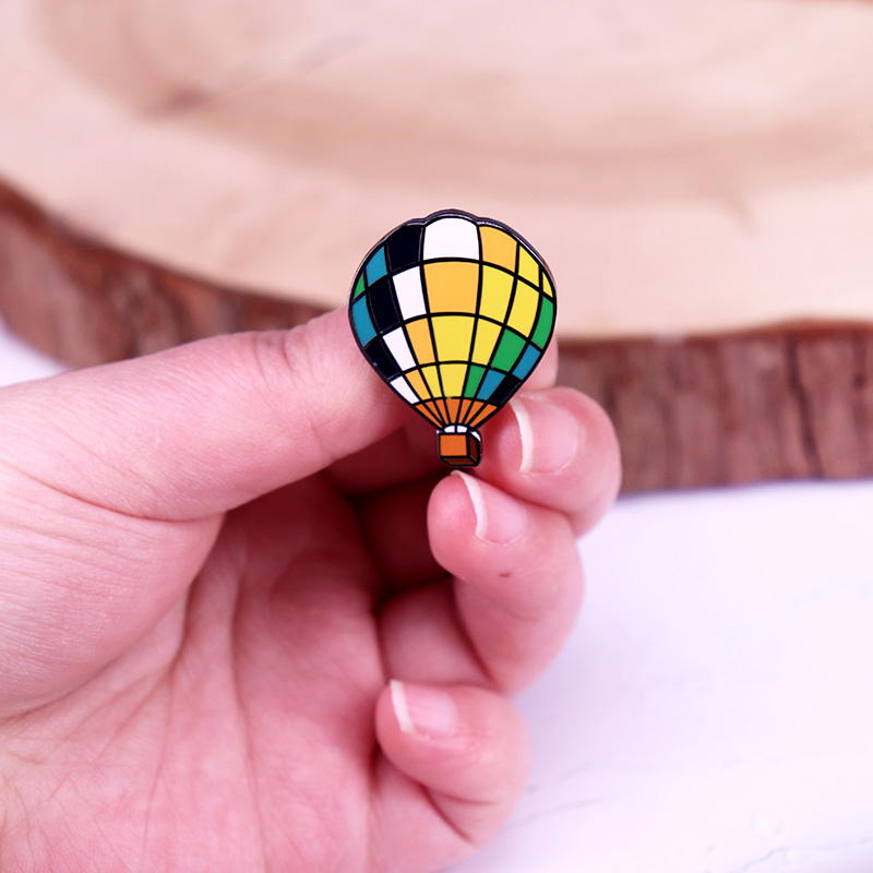 Heteluchtballon Emaille Pin Jo - Embroidery Bali recensie en prijs